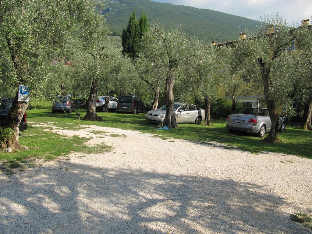 Hotel Carlo Brenzone Extérieur photo